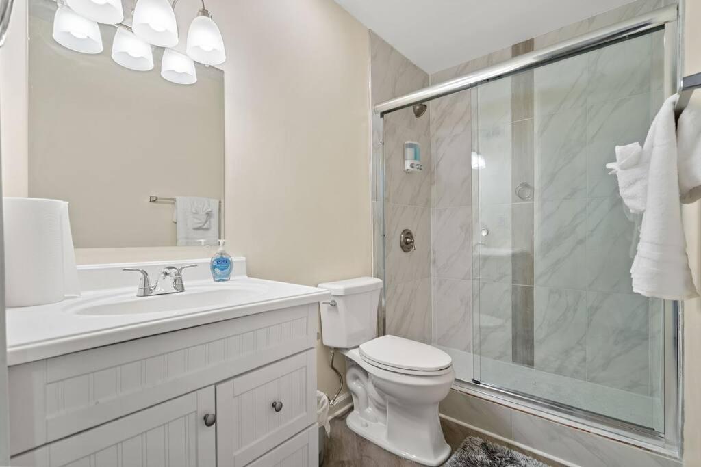 Cozy 2 Bedroom Pineville-Matthews Duplex Sleeps 8 Charlotte Exterior foto